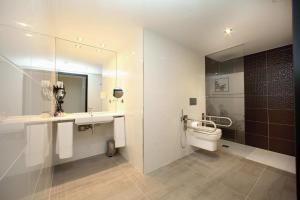 Kúpeľňa v ubytovaní Hotel Cardenal + 27 fotografií