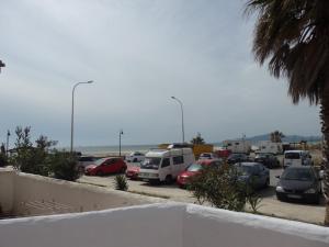 タリファにあるLas Cañas Luisaの駐車場