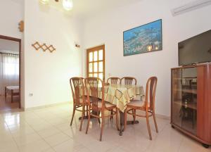 Kuchyň nebo kuchyňský kout v ubytování Apartments Luciano 1728