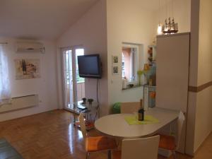 Gallery image of Apartman Helen in Malinska
