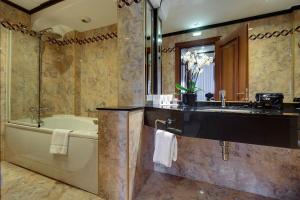 Ванная комната в Meliá Milano