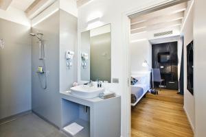 Manzoni 124 Bed&Relax tesisinde bir banyo