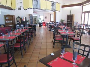 Restaurace v ubytování Hôtel Le Saint Joseph