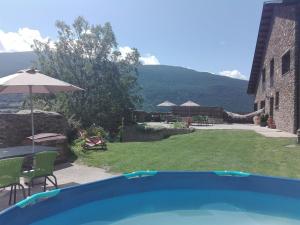 A general mountain view or a mountain view taken from the holiday home