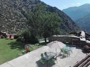 A general mountain view or a mountain view taken from the holiday home