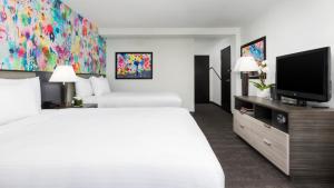 Postel nebo postele na pokoji v ubytování Studio Allston Hotel Boston