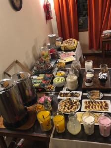 Comida no hotel ou em algum lugar perto