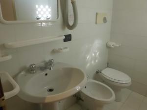 Koupelna v ubytování Hotel Paolina