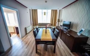 โทรทัศน์และ/หรือระบบความบันเทิงของ Garni Hotel 018 In
