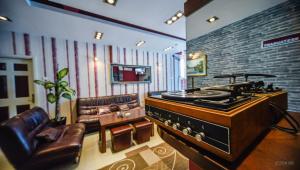 โทรทัศน์และ/หรือระบบความบันเทิงของ Garni Hotel 018 In