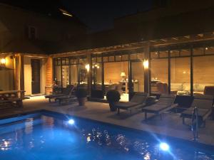 Kolam renang di atau dekat dengan B&B d'Oude Brouwerij