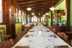 ห้องอาหารหรือที่รับประทานอาหารของ Azienda Agrituristica Il Pago
