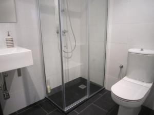 Koupelna v ubytování Apartamento céntrico Plaza del Salvador + 21 fotografií