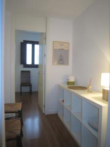 Zdjęcie z galerii obiektu Apartamento céntrico Plaza del Salvador w Sewilli