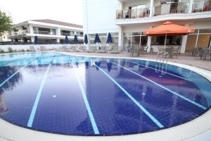 Bazén v ubytování Sunway Club Otel nebo v jeho okolí