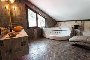 Ванна кімната в Pension Casa Wenge