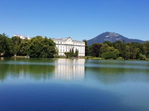 Zdjęcie z galerii obiektu Villa Leopoldskron w mieście Salzburg