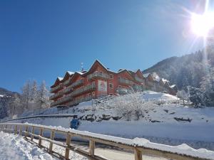 Residence Adamello Resort durante l'inverno