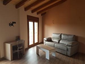 A seating area at Hostal los Esquiladores