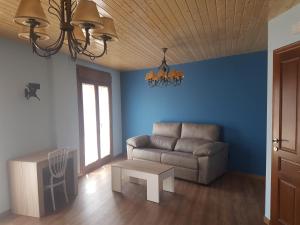 A seating area at Hostal los Esquiladores