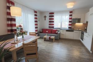 Kuchyň nebo kuchyňský kout v ubytování Appartments am Esslgut