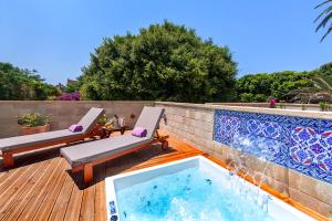 The swimming pool at or close to In Camera Art Boutique Hotel