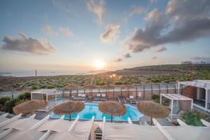The swimming pool at or close to Impressive One
