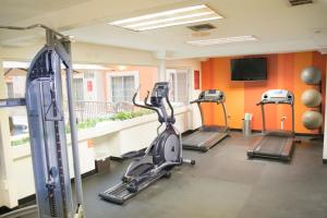 Fitness centrum a/nebo fitness zařízení v ubytování iStay Hotel Ciudad Juarez