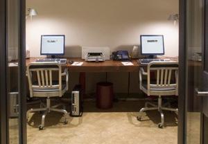 The business area and/or conference room at Auberge Saint-Antoine