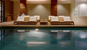 Bazén v ubytování Park Hyatt Washington nebo v jeho okolí