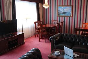TV a/nebo společenská místnost v ubytování Hotel Druzhba