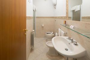 Koupelna v ubytování Hotel & Terme Bagni di Lucca