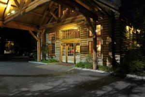 Gallery image of The Lodge at Riverside in Grants Pass