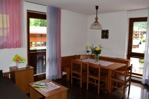 Foto dalla galleria di Residence Bonetti a Rabbi