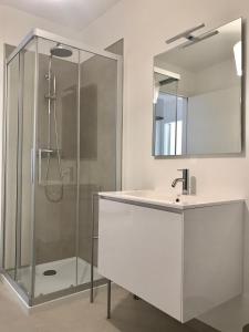 Ένα μπάνιο στο Ritter'S Rooms & Apartments +68 φωτογραφίες