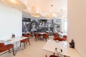 Restaurace v ubytování Ramla Bay Resort