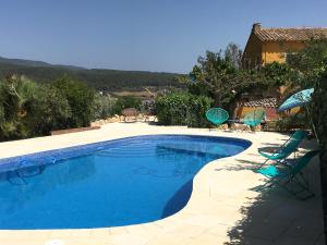 Bazén v ubytovaní Arianella Holiday Home Penedes alebo v jeho blízkosti