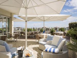 Гостиная зона в Hotel Waldorf- Premier Resort