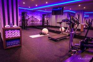 Fitness centrum a/nebo fitness zařízení v ubytování Hotel Grand City Wrocław