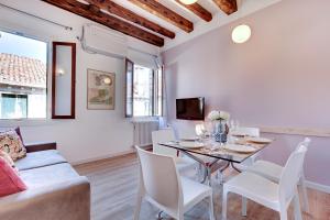 Gallery image of Botteri Palace Apartments in Venice