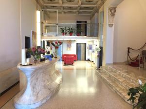 A seating area at Hotel Grand'Italia