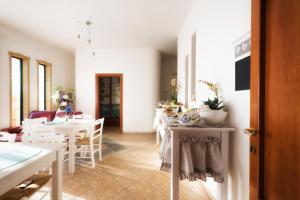 Posezení v ubytování B&B Li Tarici + 35 fotografií