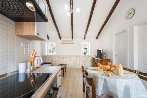 Köök või kööginurk majutusasutuses Sugar Suite,Self Check In,Split City Center!!