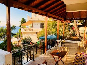 Gallery image of Rooms Olympia in Gialiskari