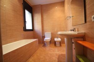Koupelna v ubytování Pont de Toneta 6,1 Atico Duplex, Ransol, Zona Grandvalira