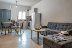 Kuchyň nebo kuchyňský kout v ubytování Asteri Apartments und Studios