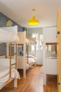 Postel nebo postele na pokoji v ubytování Circus Hostel