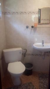 Vonios kambarys apgyvendinimo įstaigoje Chata Dolce I