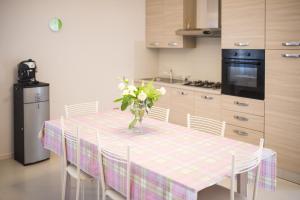 A kitchen or kitchenette at Casa Vacanza Dal Cavaliere