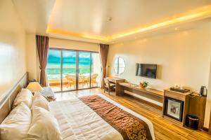 Гостиная зона в Coral Bay Resort